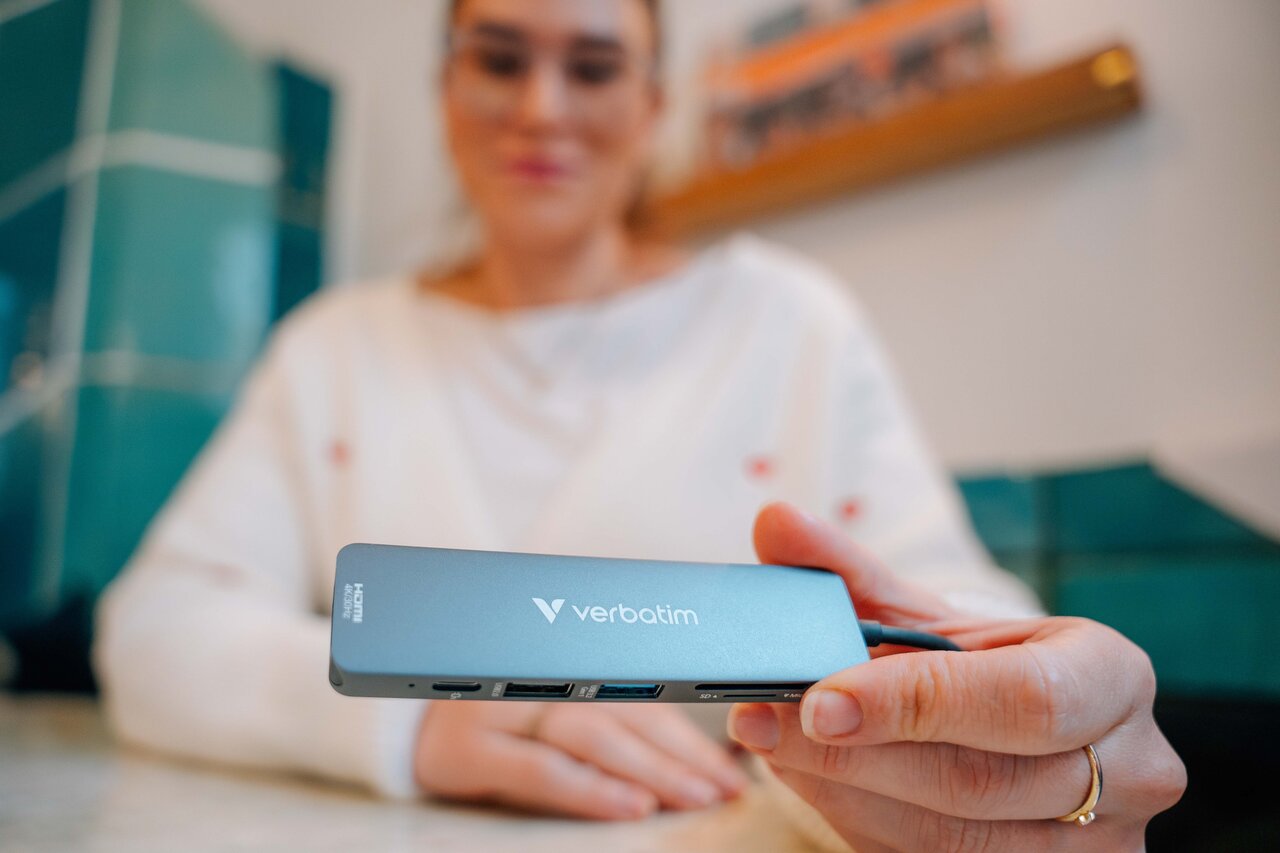 תחנת עגינה Verbatim Essentials USB HDMI SD Card
