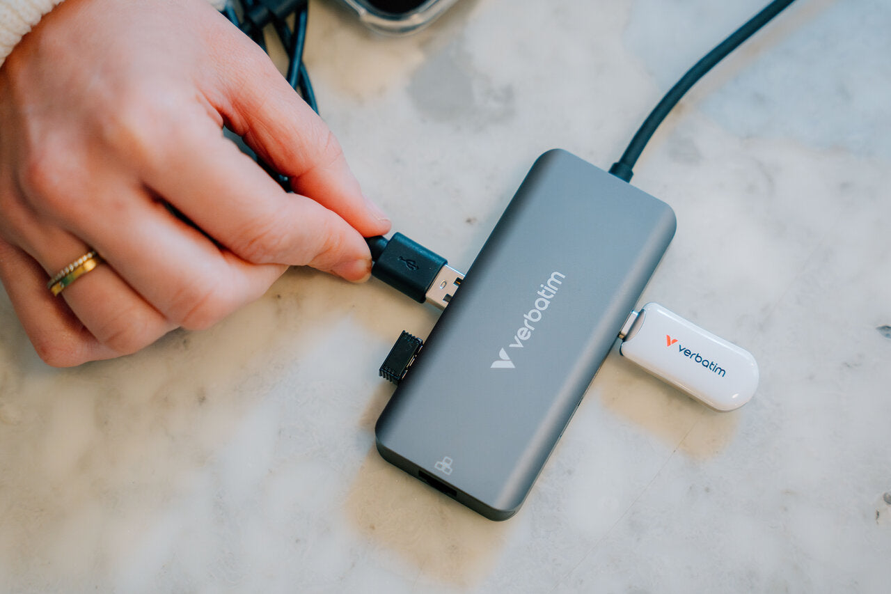 תחנת עגינה Verbatim Essentials USB HDMI Lan