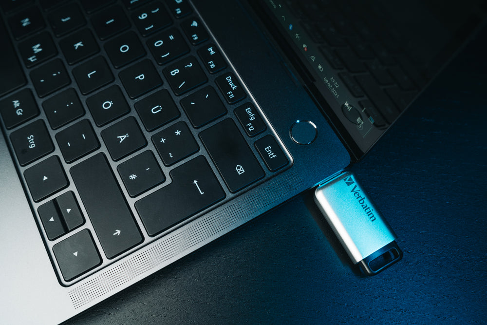 דיסק און קי Verbatim Secure Data Pro 16GB