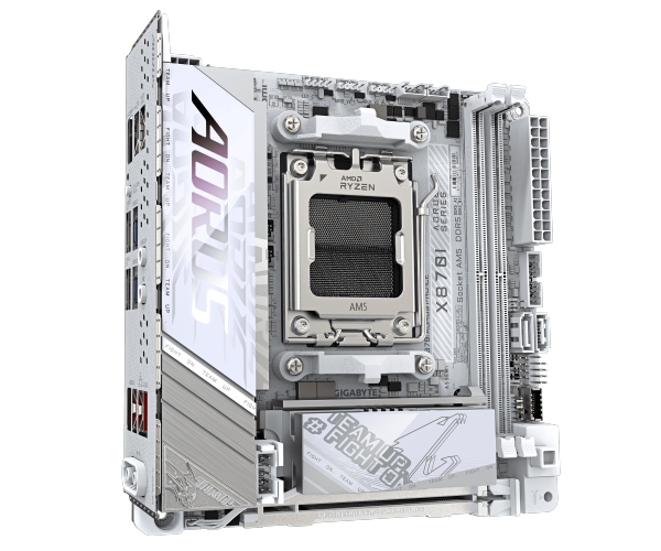 לוח אם GIGABYTE X870I AORUS PRO ICE MINI-ITX