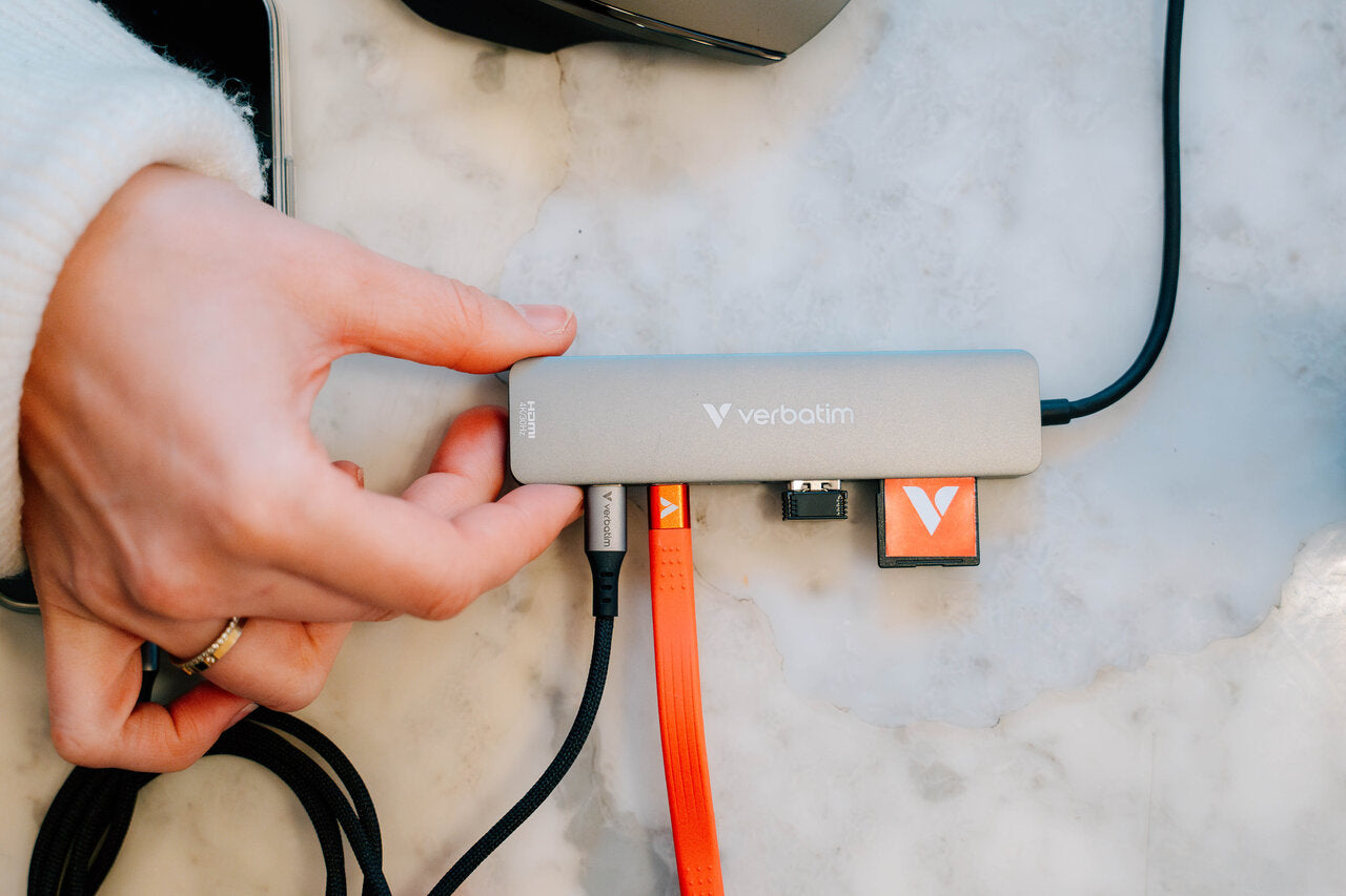 תחנת עגינה Verbatim Essentials PD USB HDMI SD Card